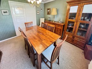 dining room- click for photo gallery